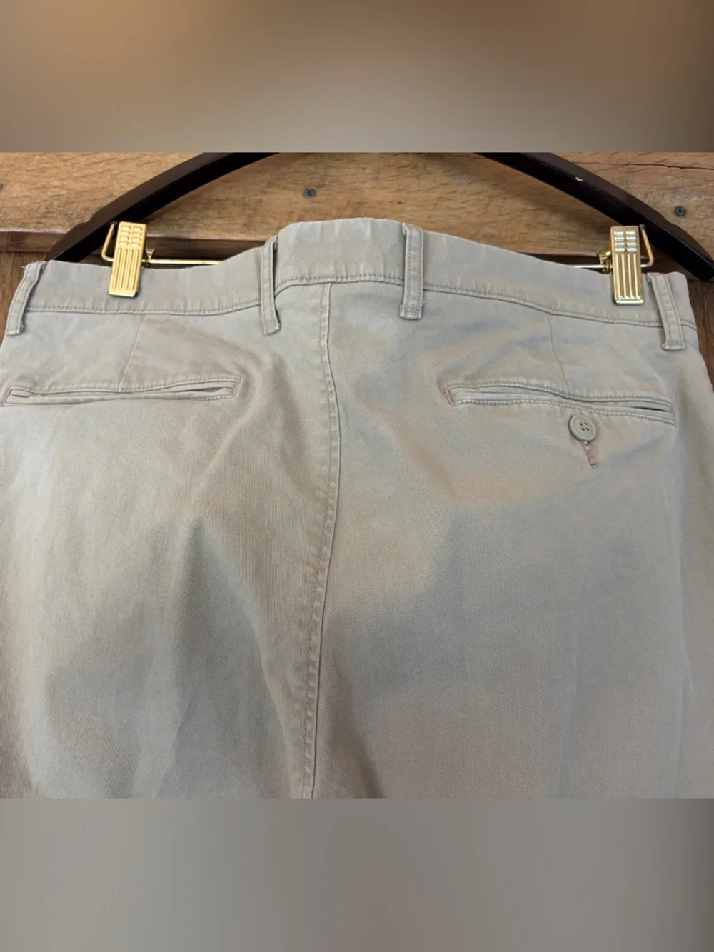 J. Crew Men’s Slim Fit (W33,L32) Chino Pants in Tan
